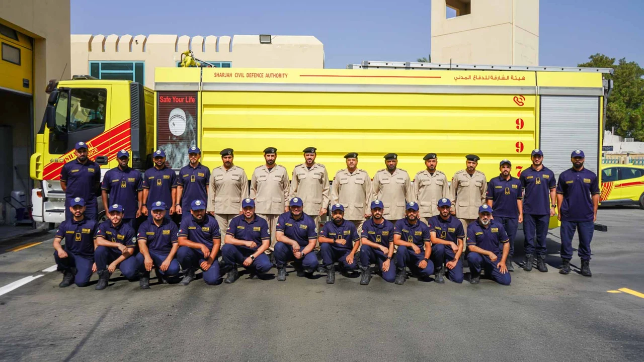 زيارة ميدانية لمدير عام هيئة الشارقة للدفاع المدني لمراكز الإطفاء والإغاثة